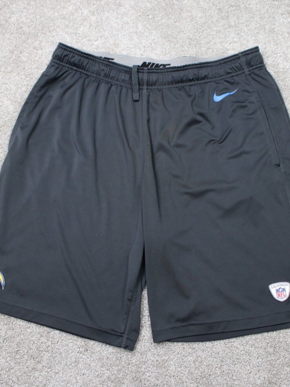 Nike San Diego Chargers Shorts Mens Medium Black NFL Equipemnt Training Dri-Fit